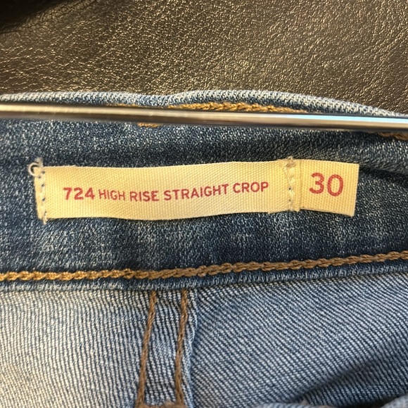 Women's Levi’s 724 High Rise Straight Crop Distressed Jeans. Size: 30 - Picture 7 of 7